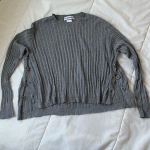 GREY SWEATER RIBBED W BUTTONS